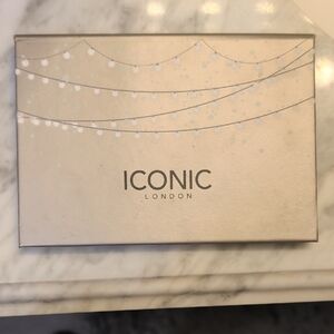 ICONIC London Highlighter And Bronzer Face Palette. Tested 2 Colors!